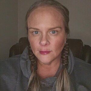 Meet your Posher, Jenn